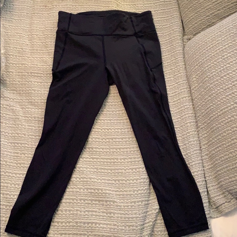 Lululemon Capri navy color